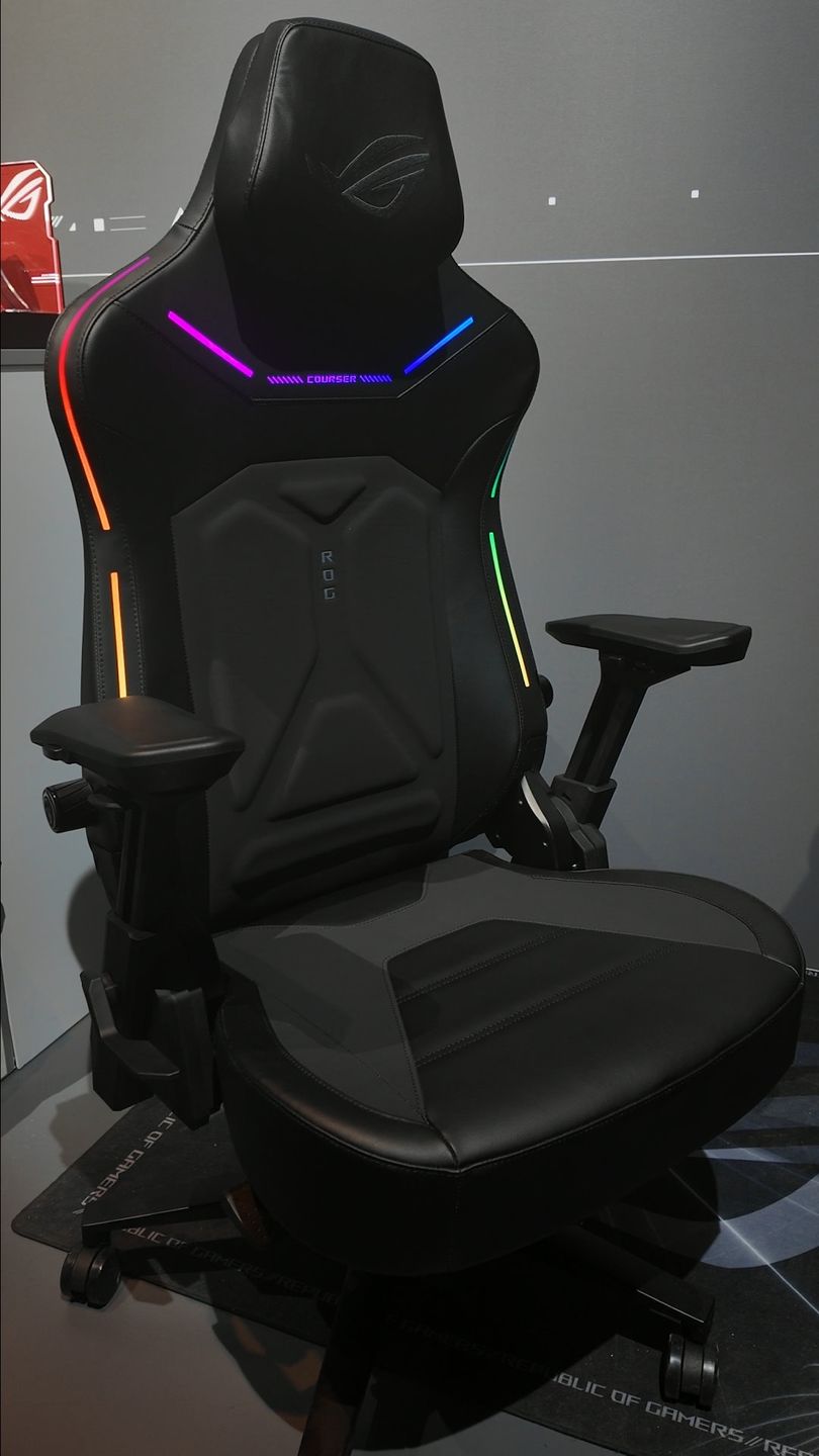 Gamescom 2025 - fotel Asus