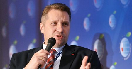 Minister Czarnek zapowiada kolejne zmiany. Uczniowie będą zadowoleni?