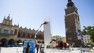 Na Rynku Głównym budują ogromną ścianę. W weekend Kraków stanie się światową stolicą wspinaczki sportowej