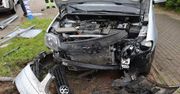 Pijana rozbiła auto. Nigdy nie miała prawa jazdy, jechała z dzieckiem