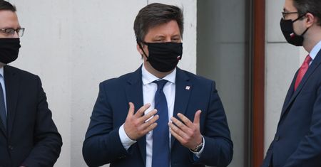 Ministrowie PiS weszli do stołecznego ratusza na kontrolę