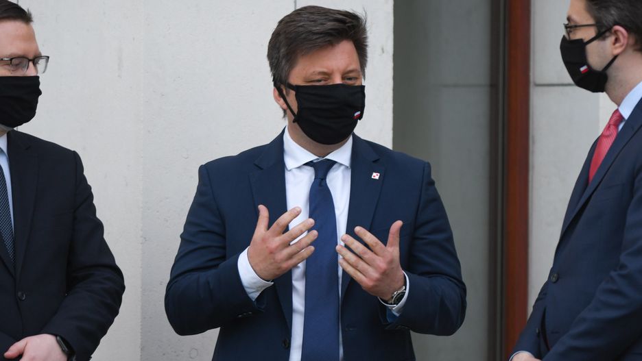 Warszawa. Ministrowie PiS przybyli na kontrolę
