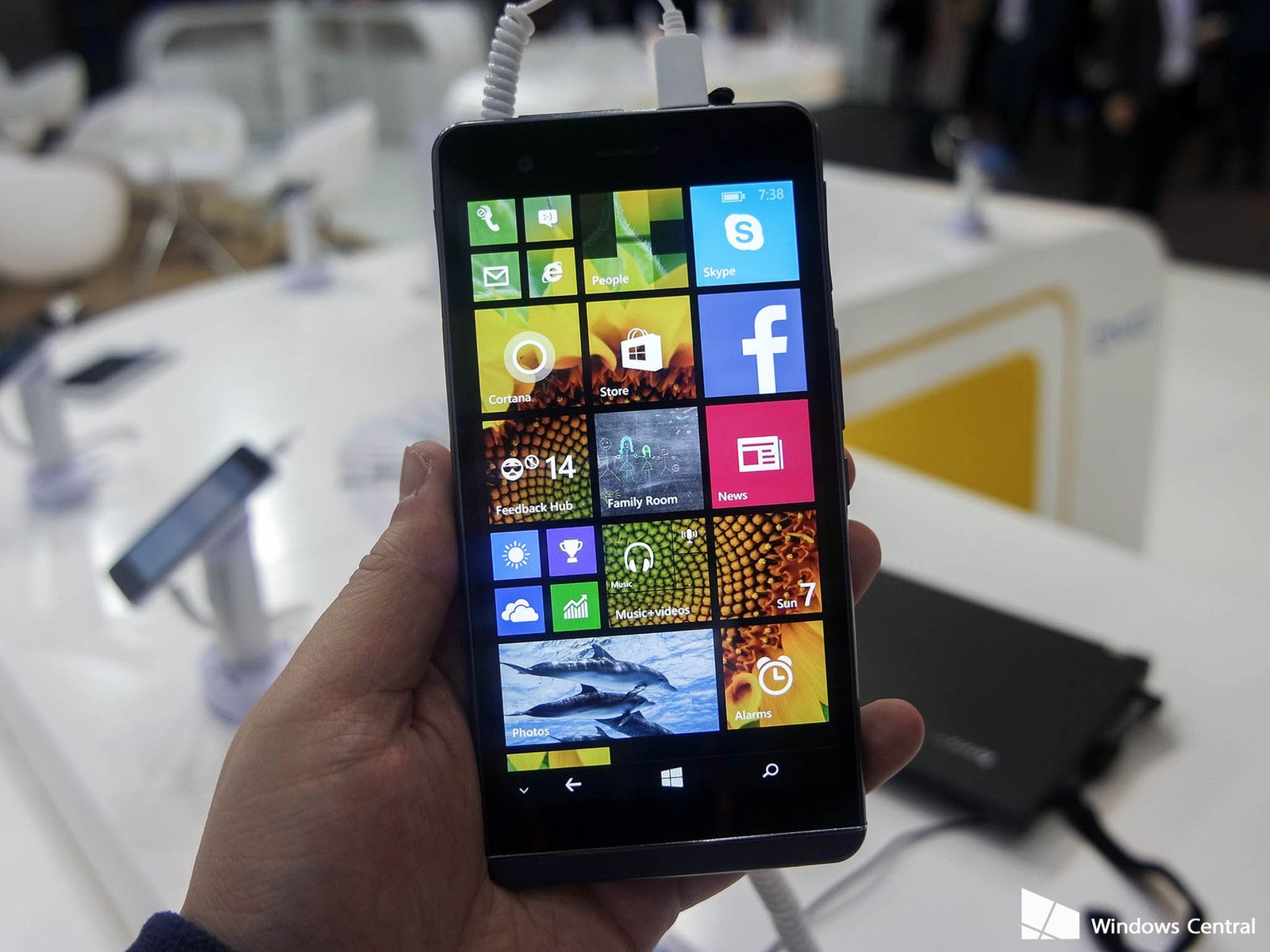 Coship X1 to wodoszczelny 5,5-calowiec z Windows Phone'em lub Androidem 1