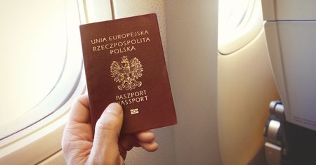 Najsilniejsze paszporty świata. Polska ma powód do radości