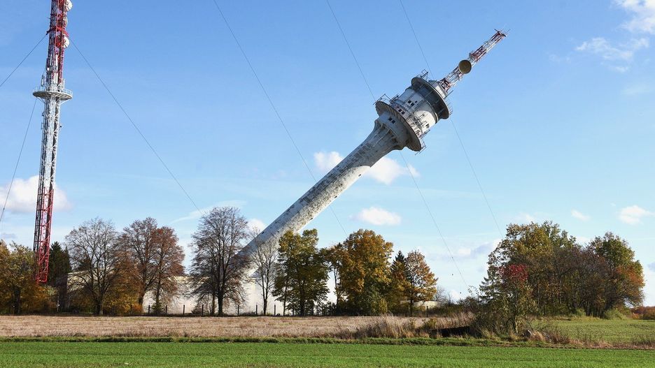 Detonacja wieży w Jemiołowie