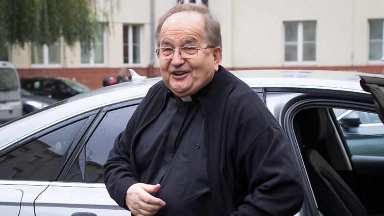 Tadeusz Rydzyk nie będzie mógł głosić kazań i organizować zbiórek w USA?
