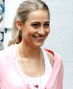 Julia Rosnowska nie określa płci swojego dziecka. Jak wychowuje syna?