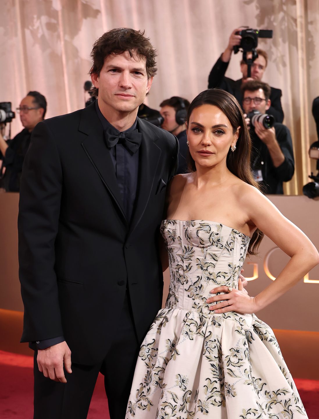 Ashton Kutcher i Mila Kunis na rozdaniu Złotych Globów