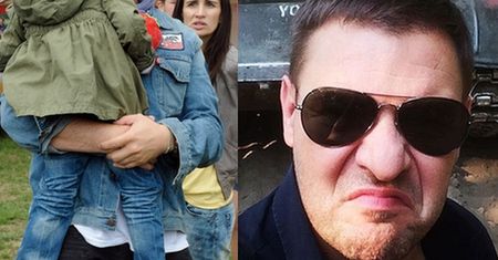 Karolak jednak nie mieszka z rodziną?