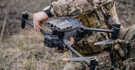 Rosja zestrzeliła 260 ukraińskich dronów. Celem zakład elektroniki