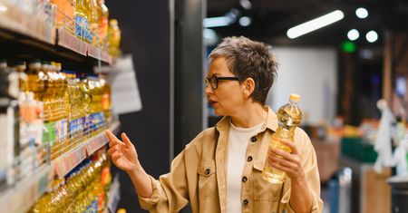 Jaki olej do czego? Smażenie, pieczenie i sałatki