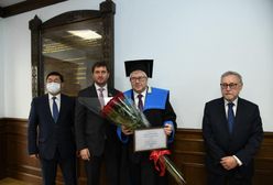 Europoseł Ryszard Czarnecki ma kolejny tytuł naukowy. Właśnie się nim pochwalił