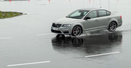 15 lat Škody Octavii RS - test na Torze Poznań