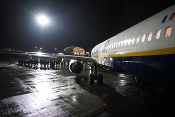 Kryzys minął. Przywrócono ruch lotniczy w Modlinie