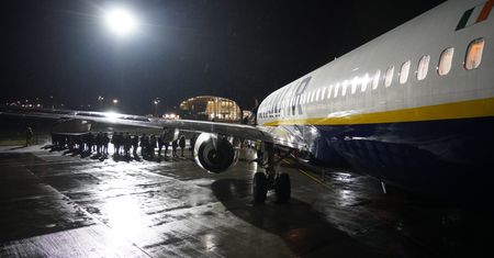 Kryzys minął. Przywrócono ruch lotniczy w Modlinie