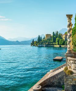 Jedno z najpiękniejszych miejsc we Włoszech płatne? Góry śmieci zamiast zysków