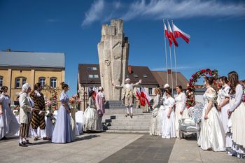 Sępólno Krajeńskie: Ogrody Konstytucji – królewska uczta na Placu Wolności