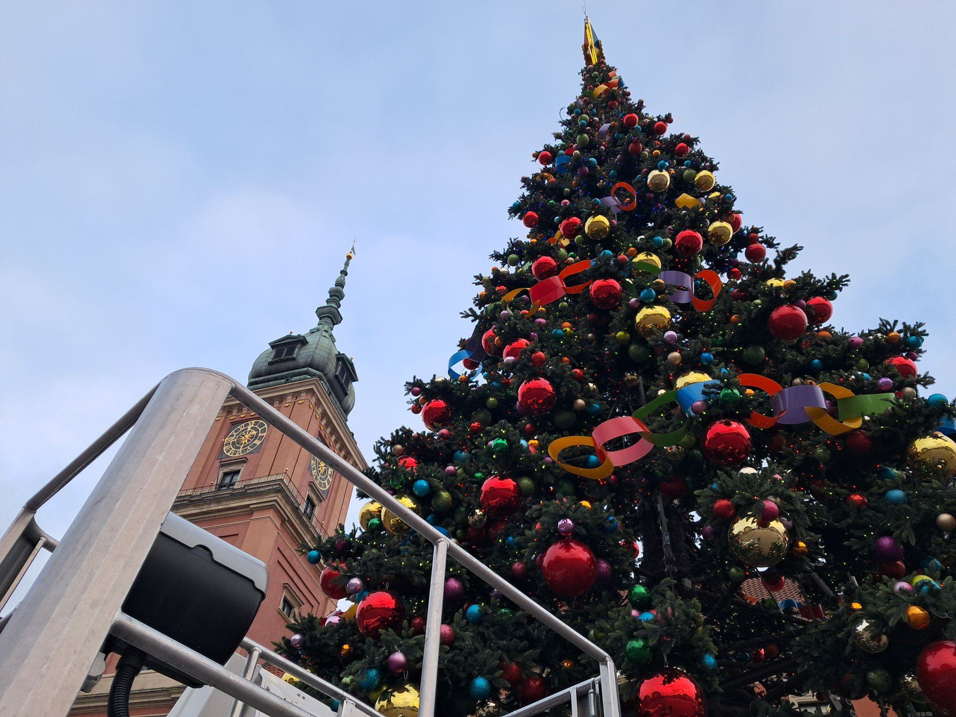 Choinka i świecidełka