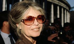 Obroże za 9,4 tys. euro. Szalona aukcja pamiątek Bardot