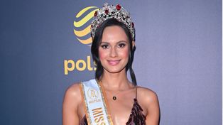 Co za wejście! Nowa Miss Polski brylowała na ściance Polsatu w kreacji z dużym dekoltem [ZDJĘCIA]