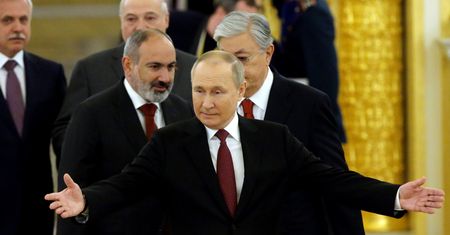 Rosja desperacko szuka wyjścia z opresji. Ominie sankcje? "Mało prawdopodobne"