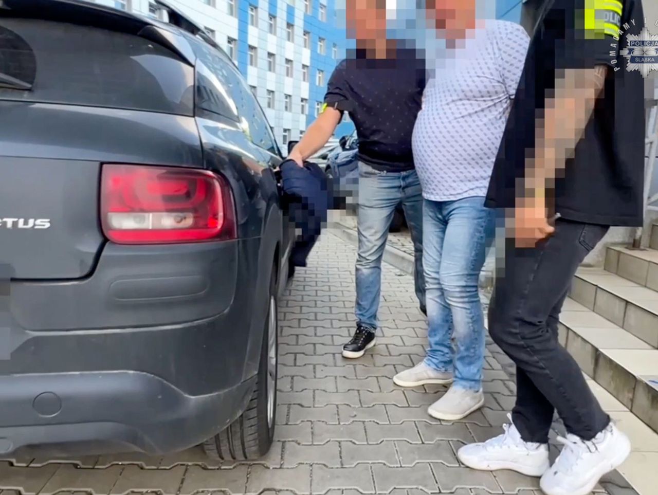 Żywność miała trafić do potrzebujących. Oni postanowili nią handlować