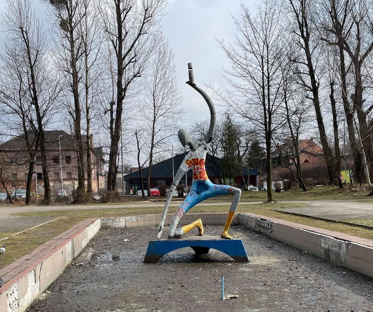 Ruda Śląska. Rzeźba przedstawiająca olimpijczyka przejdzie renowację. 