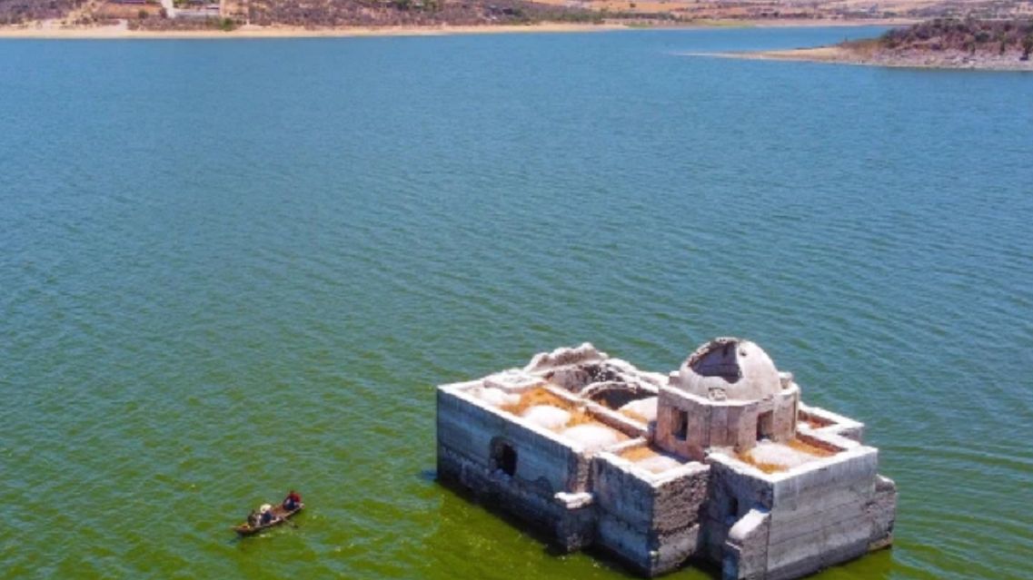 XIX wieczny kościół został całkowicie zalany po zbudowaniu tamy.