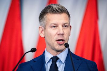 Magyar wzywa do serii dymisji. Grozi obaleniem