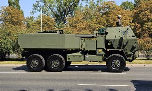 Polska potęga i nowoczesność. HIMARSy na ulicach Warszawy