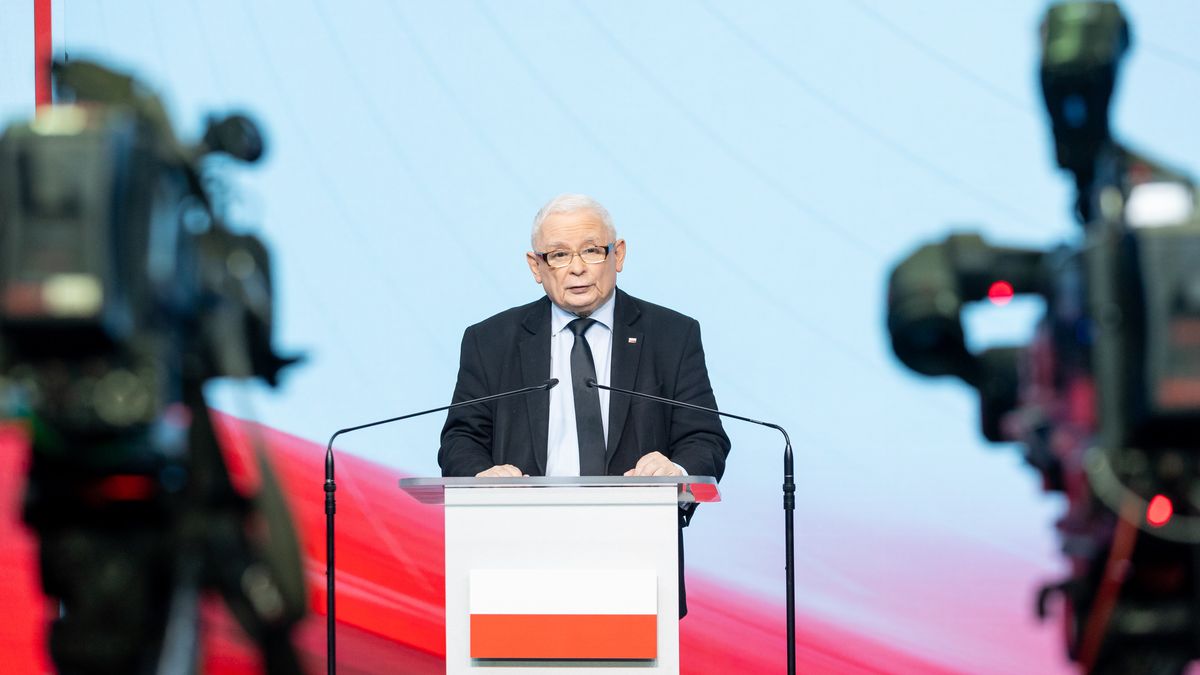 PiS kontratakuje ws. kampanii. Co partia Jarosława Kaczyńskiego zarzuca rywalom?