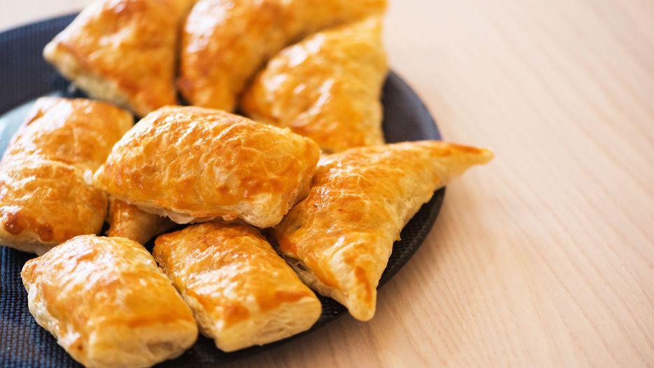 Paszteciki z ciasta francuskiego