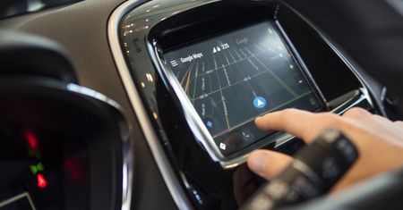 Android Auto obsłuży dual-SIM: koniec problemów z połączeniami