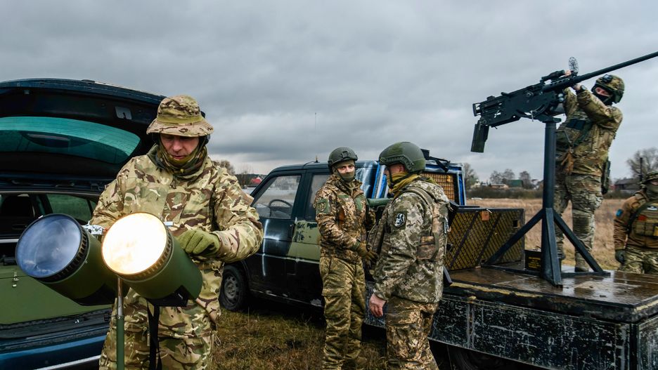 Ukraina, obwód kijowski, 25.03.2024. Na zdjęciach z 24 bm. Ochotnicza Jednostka Obrony Powietrznej na pozycji w obwodzie kijowskim. Trwa inwazja Rosji na Ukrainę. (ad) PAP/Vladyslav Musiienko