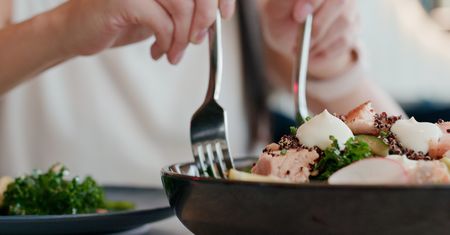 Po świętach masz uczucie ciężkości na żołądku? Oto wskazówki, jak skutecznie się tego pozbyć