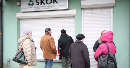 Akt oskarżenia przeciwko notariuszowi. Miał pomóc wyłudzać miliony ze SKOK Wołomin