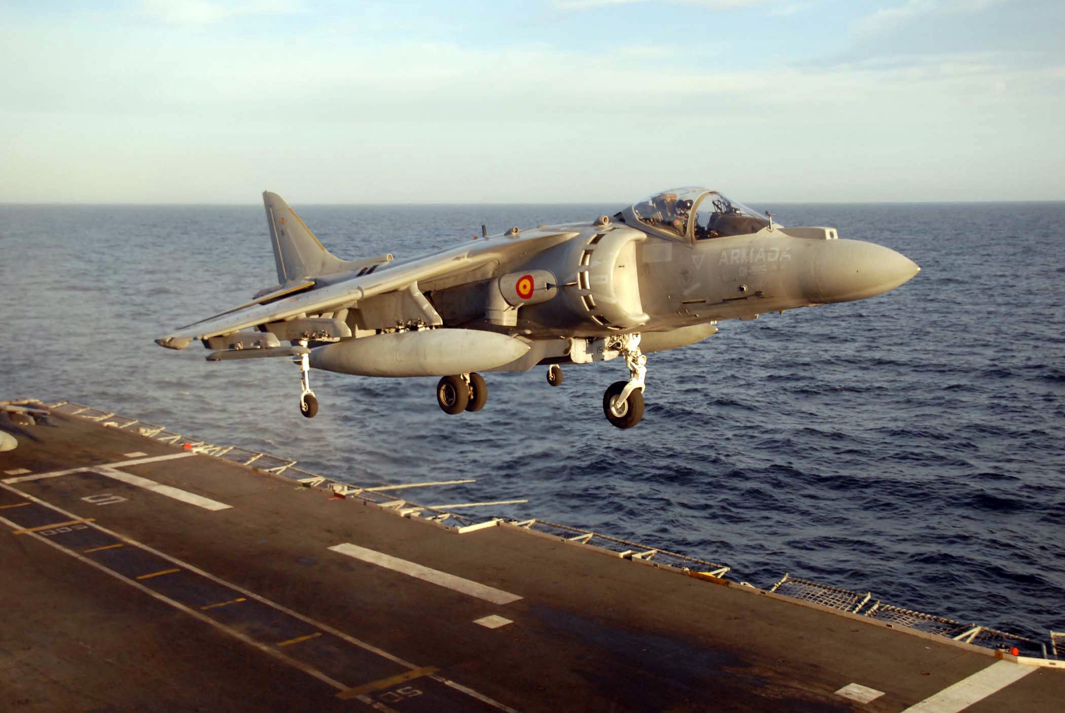 Samolot AV-8B Harrier II w hiszpańskich barwach