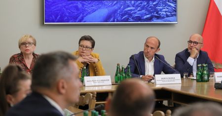 "Państwo było na urlopie". Wnioski po poselskich kontrolach w sprawie Odry