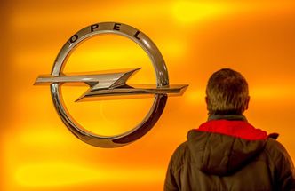 Opel sprzedany, ale co dalej z polskimi fabrykami marki? Związkowcy i eksperci niepewni ich przyszłości