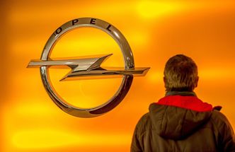 Opel sprzedany, ale co dalej z polskimi fabrykami marki? Związkowcy i eksperci niepewni ich przyszłości