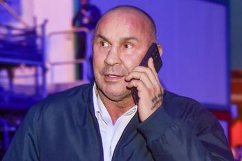 Oddał córce nerkę, a później sam walczył o życie. "Otarłem się o śmierć"