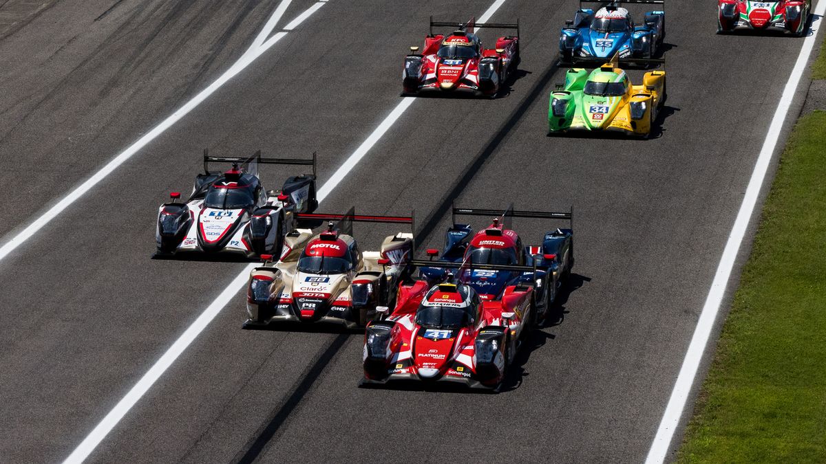 Materiały prasowe / FIA WEC / Na zdjęciu: start do 6h Monza, WRT na czele