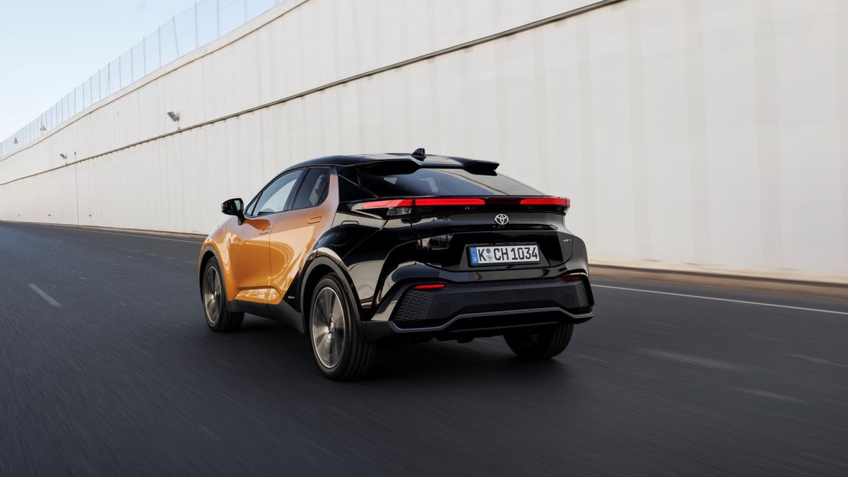 Toyota C-HR Plug-in Hybrid doskonale sprawdza się w mieście