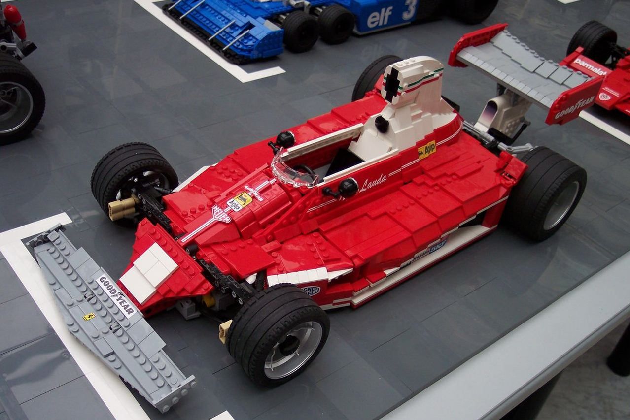 Wstaw LEGO do garażu - niezwykłe auta z klocków