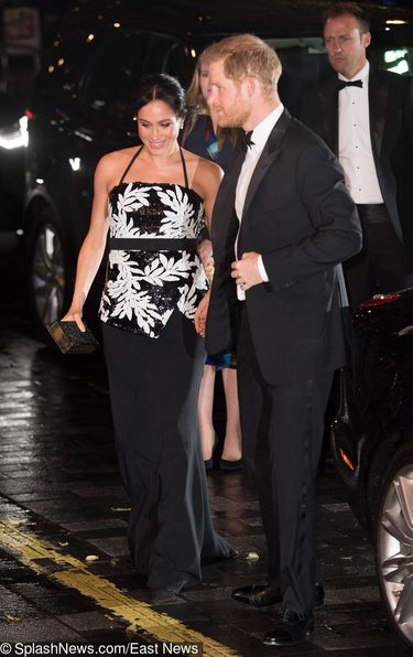 Meghan Markle w ciąży i książę Harry na Royal Variety Performance