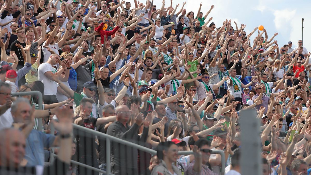 WP SportoweFakty / Tomasz Kudala / Na zdjęciu: kibice Włókniarza Częstochowa