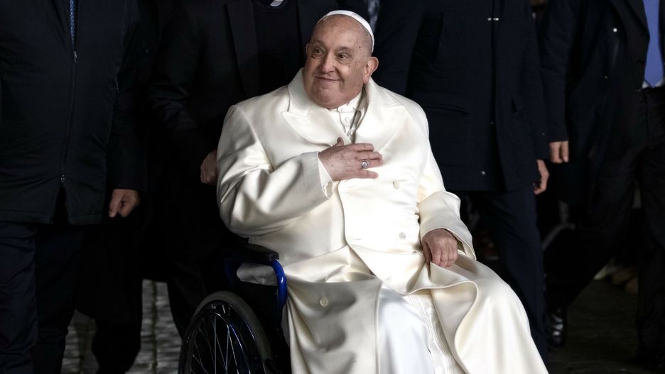 Papież Francisze opuścił klinikę Gemelli w Rzymie