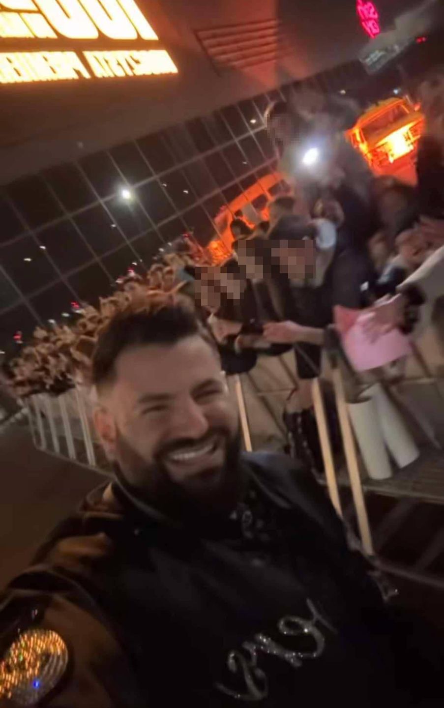 Szał przed premierą filmu influencerów. Fani rzucili się na Golę