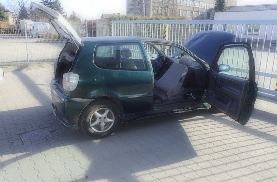 Śląskie. Uciekający przed policją 31-letni mieszkaniec Rybnika miał dożywotni zakaz prowadzenia pojazdów mechanicznych. 