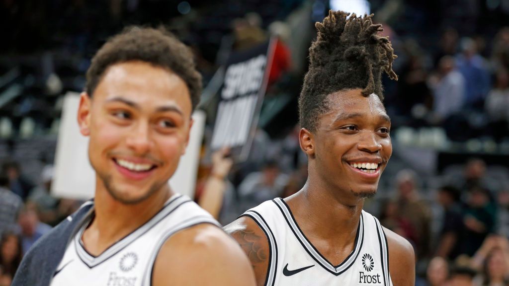 Zdjęcie okładkowe artykułu: Getty Images / Ronald Cortes / Na zdjęciu: Lonnie Walker (z prawej)